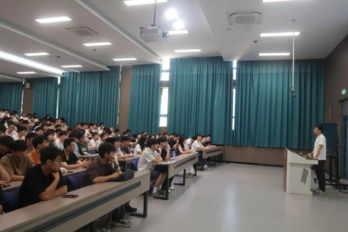 2437dfa9de65666fc50a5d7cf46cb409